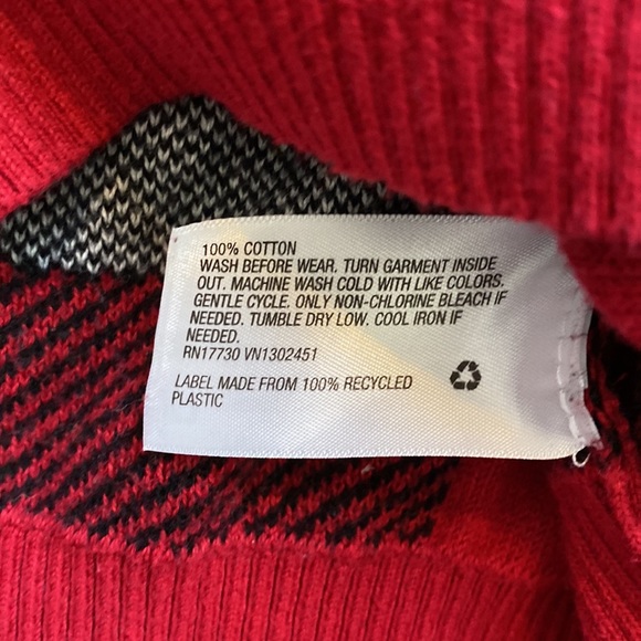 Boys XS/4-5 red, black and white plaid sweater. - Picture 3 of 4